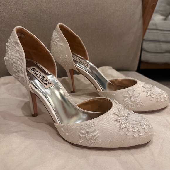 Badgley Mischka Ivory Embellished Heels - Picture 1 of 3